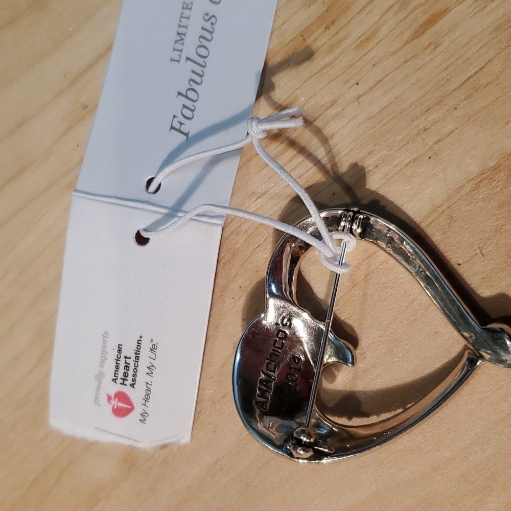 ♥️ NIB CRYSTAL HEART BROOCH - Picture 5 of 10